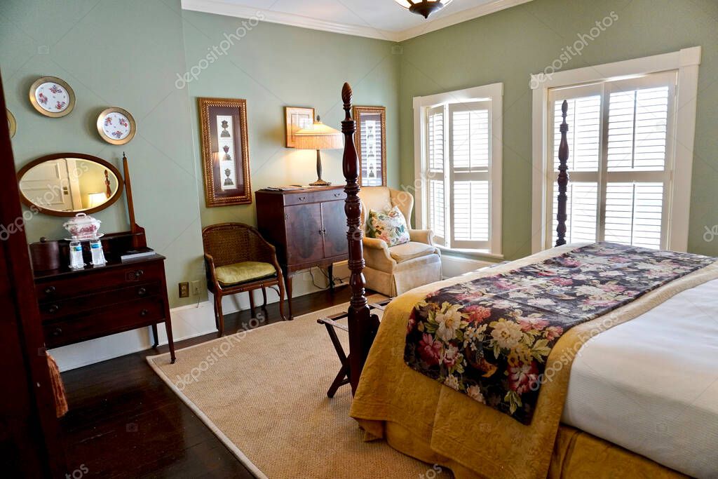 Unique historic Louisiana inn with colorful exterior